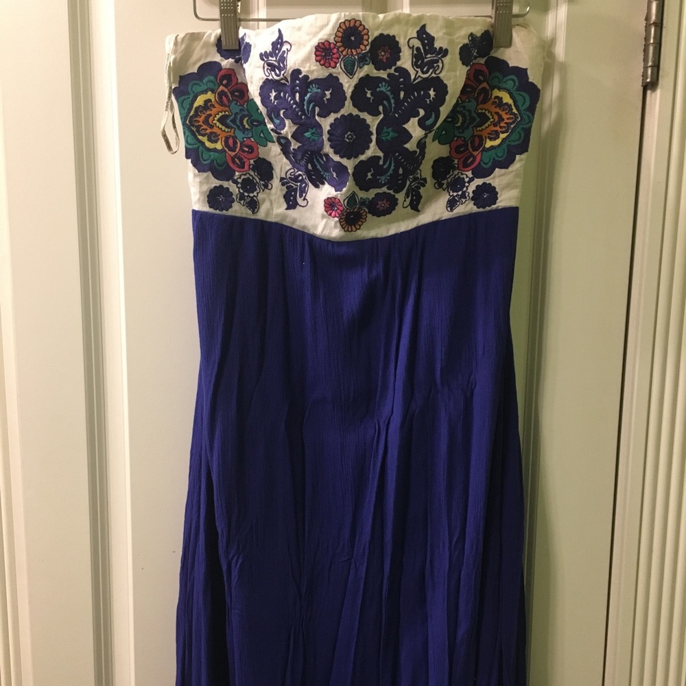 Strapless purple maxi dress w/ embroidered bodice